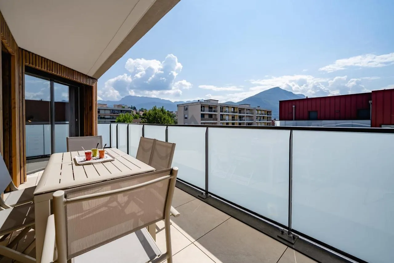 Apartment Le Luminance - Appartement D'Exception Dans Un Quartier Calme Annecy
